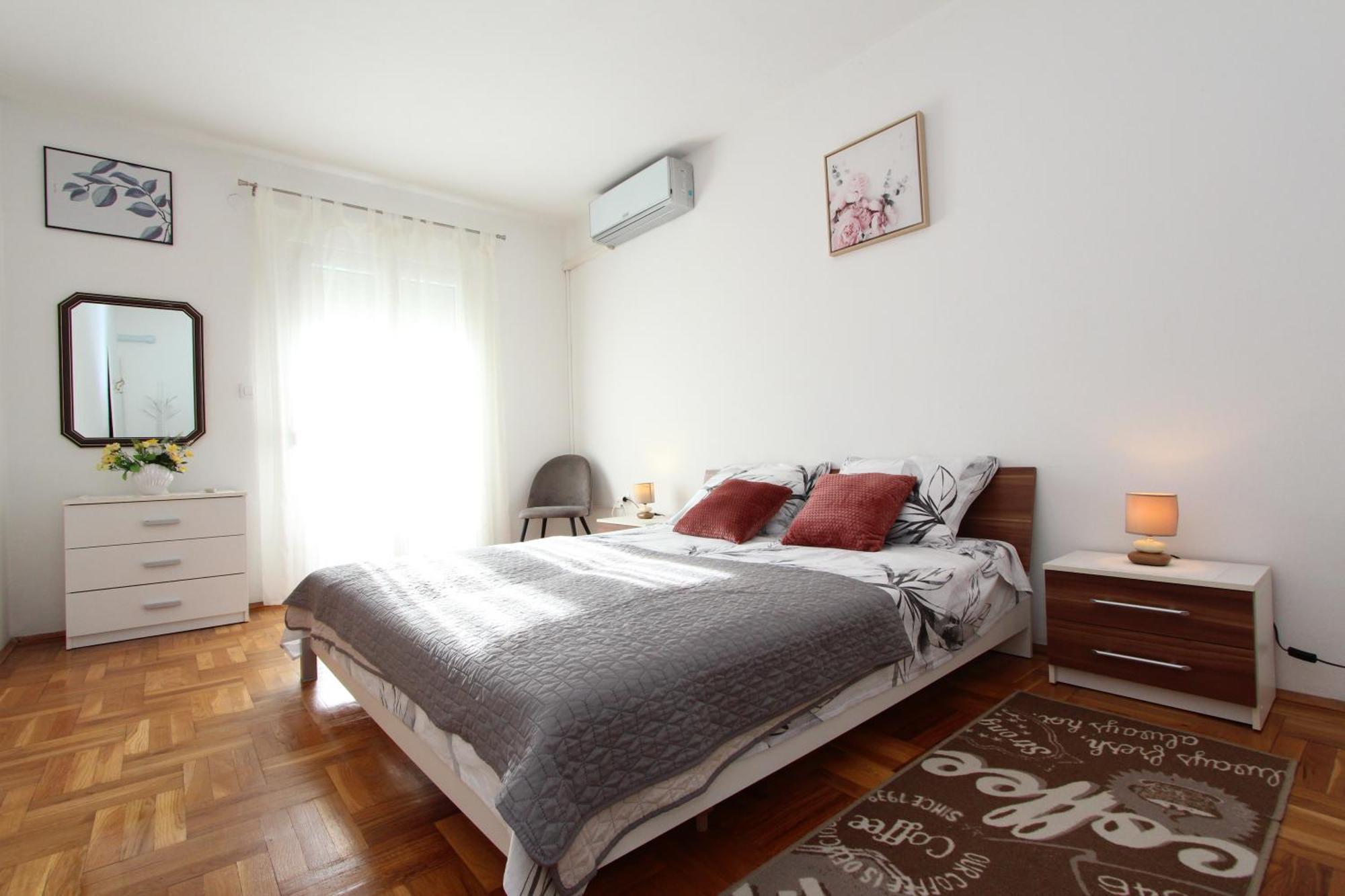 Apartments Eni ロヴィニ エクステリア 写真