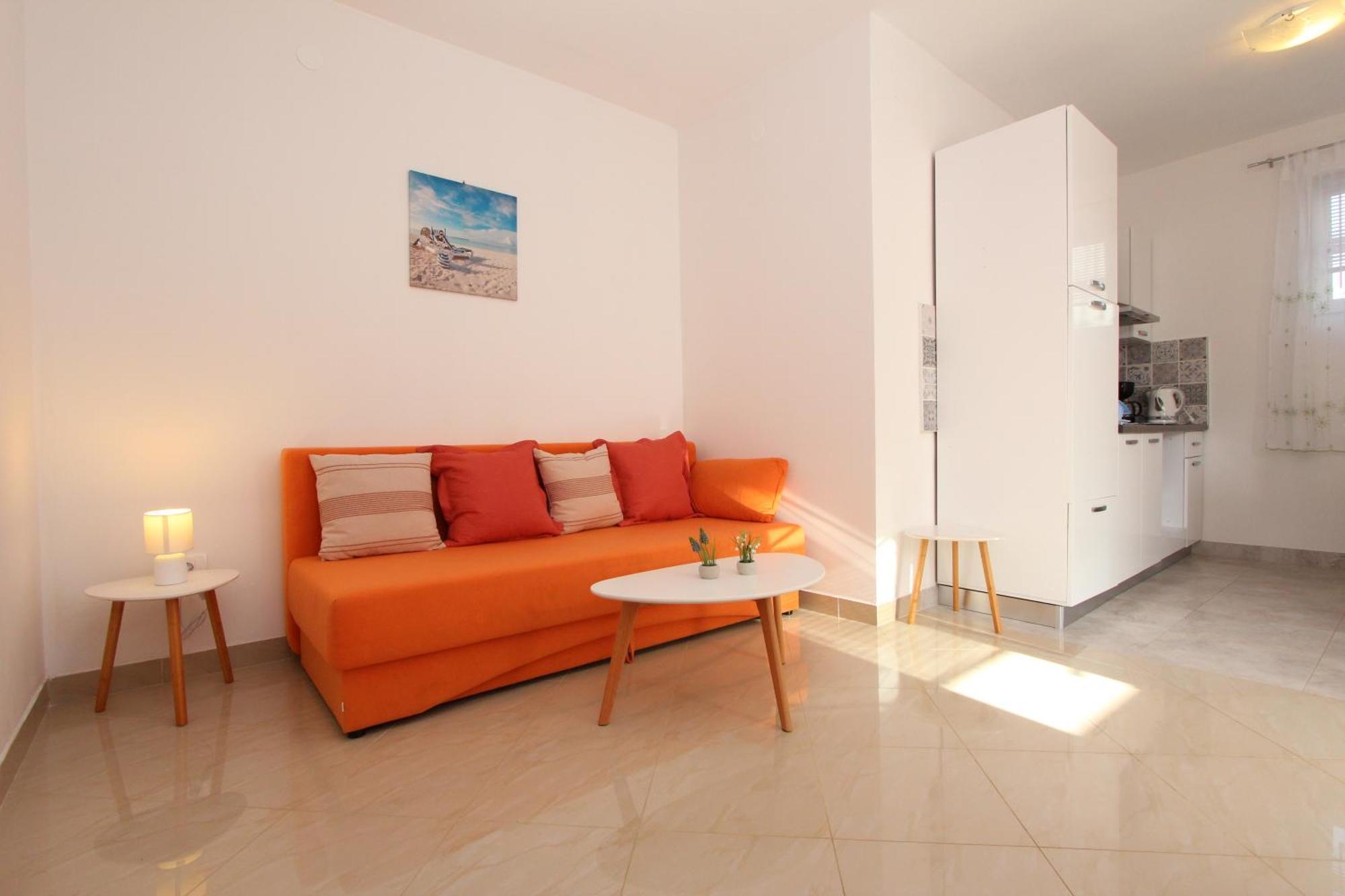 Apartments Eni ロヴィニ エクステリア 写真