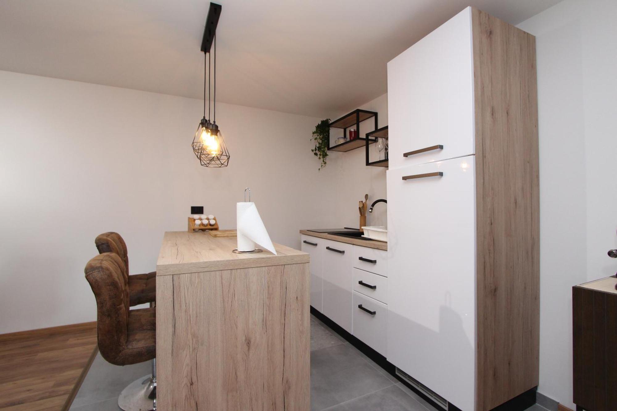 Apartments Eni ロヴィニ エクステリア 写真
